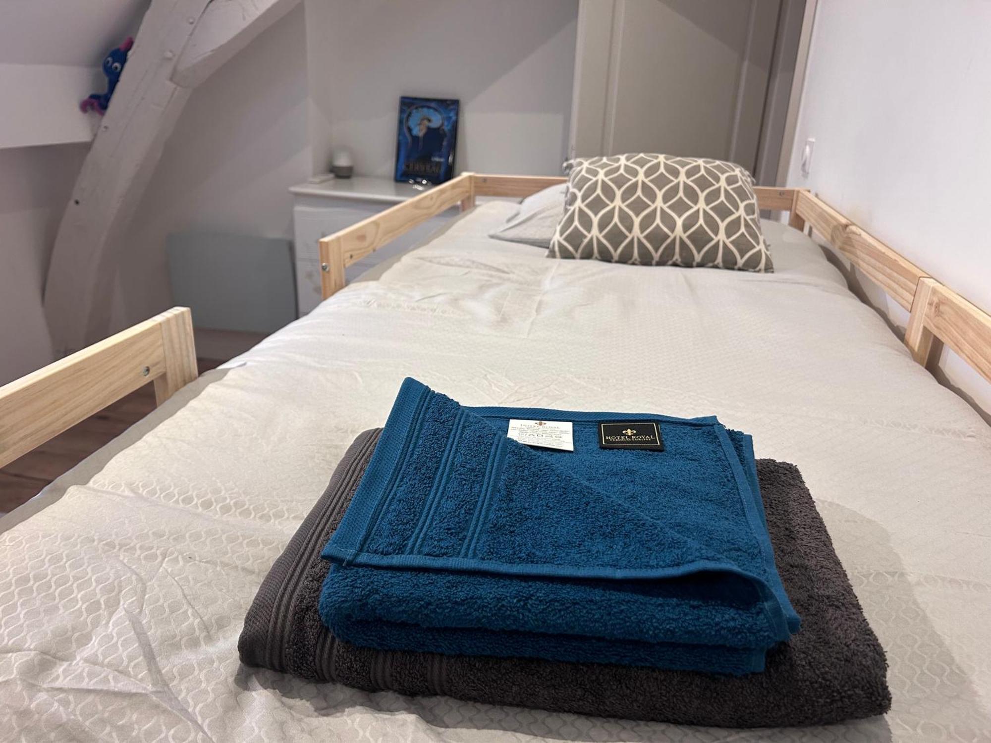 La Chambre Des Petits Voyageurs 塞讷塞迪容 外观 照片